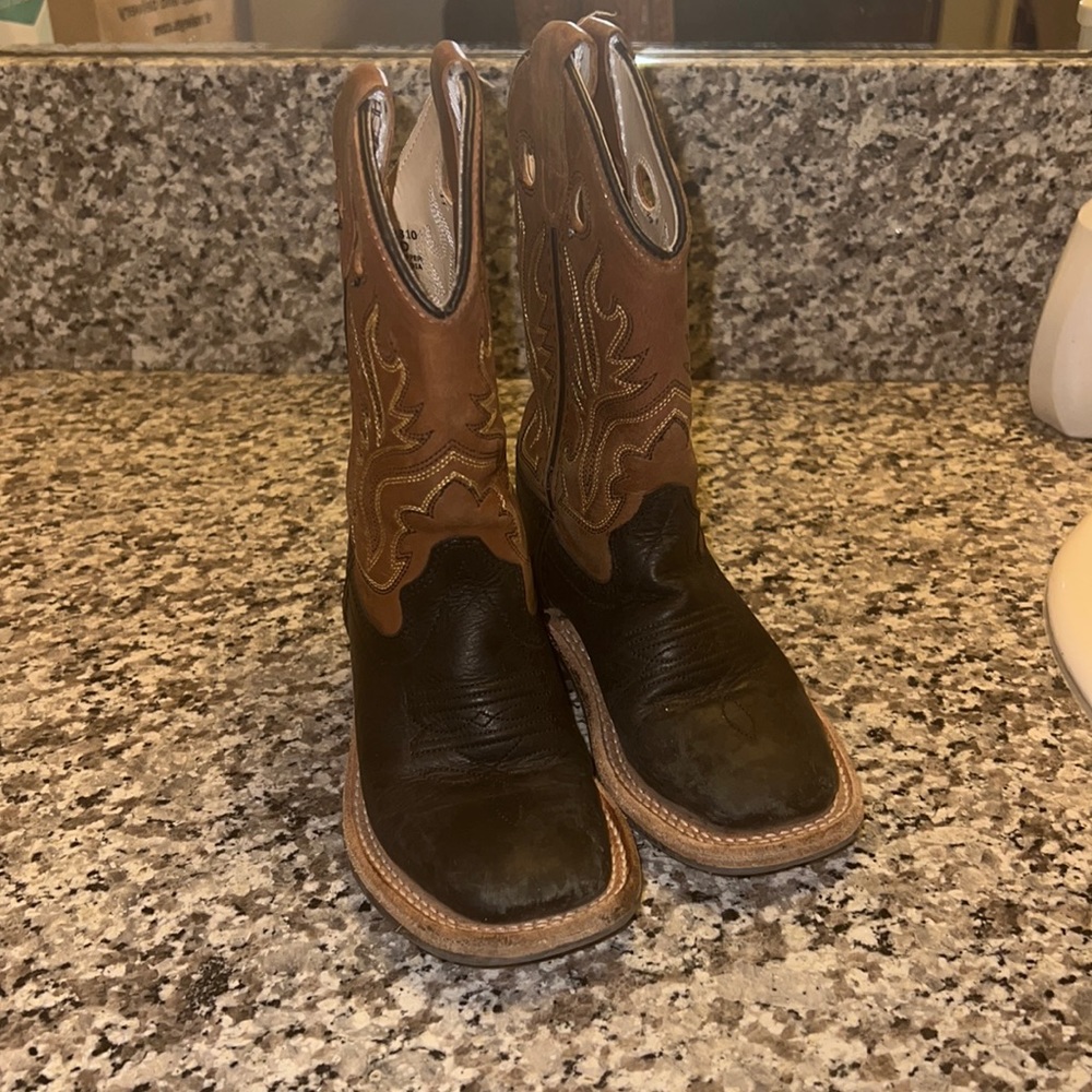Cody James boys boots